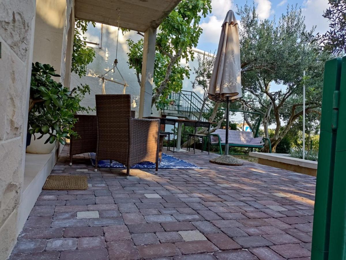 Holiday Home With Free Parking By The Beach بريلا المظهر الخارجي الصورة
