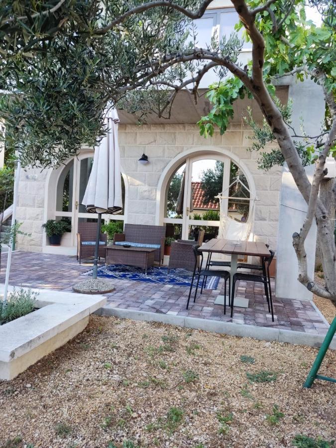 Holiday Home With Free Parking By The Beach بريلا المظهر الخارجي الصورة