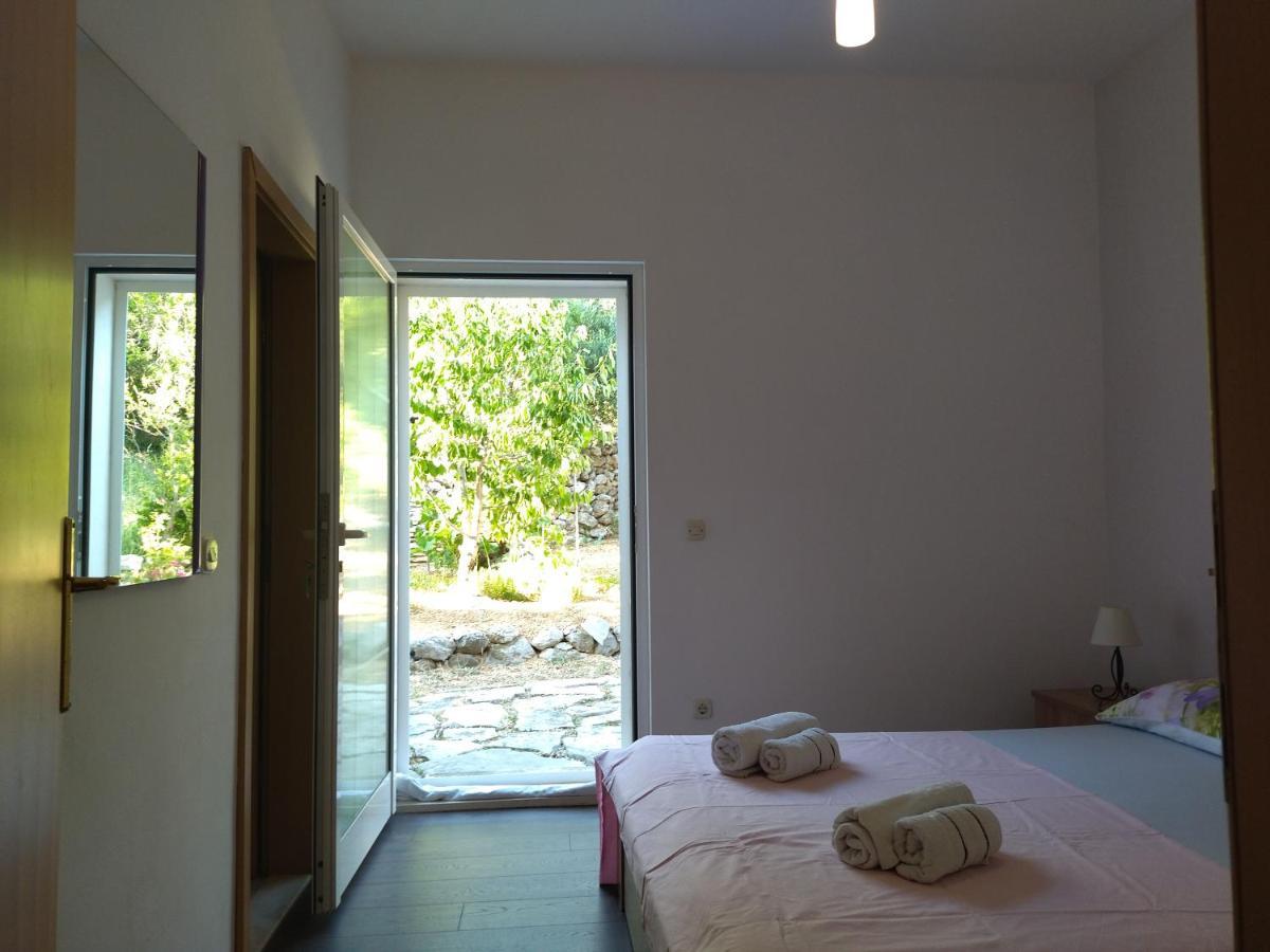 Holiday Home With Free Parking By The Beach بريلا المظهر الخارجي الصورة