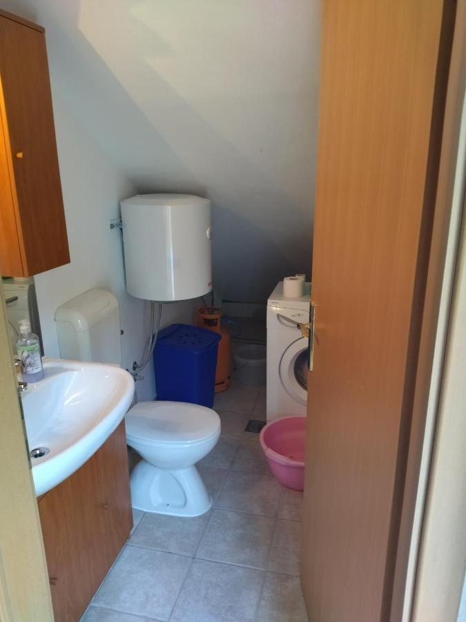 Holiday Home With Free Parking By The Beach بريلا المظهر الخارجي الصورة